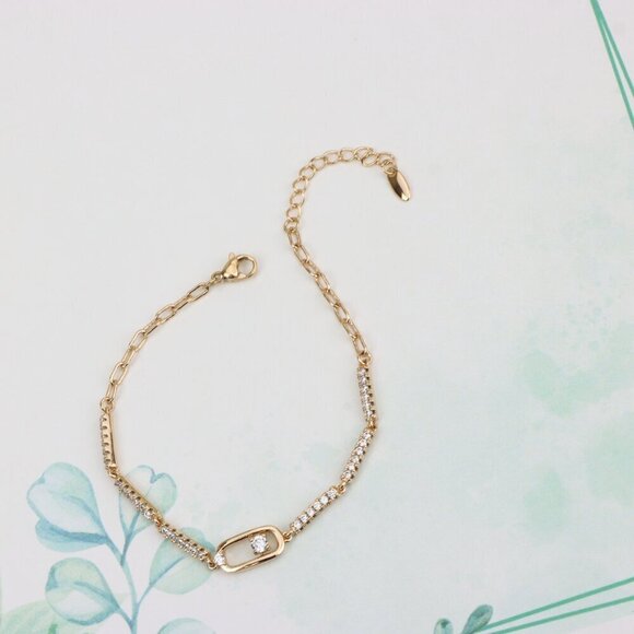 "Elegant Rose Gold Bracelet with Sparkling Center Oval Charm, XPBL0913 - Picture 4 of 13